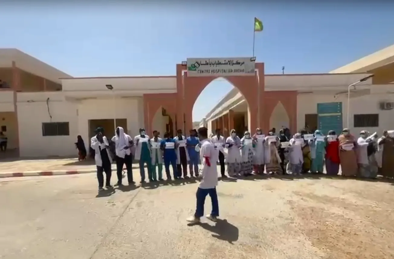 الشرطة تقتحم مستشفى أطار للمرة الثانية وتمنع وقفة احتجاجية للأطباء وسط تصاعد التوتر