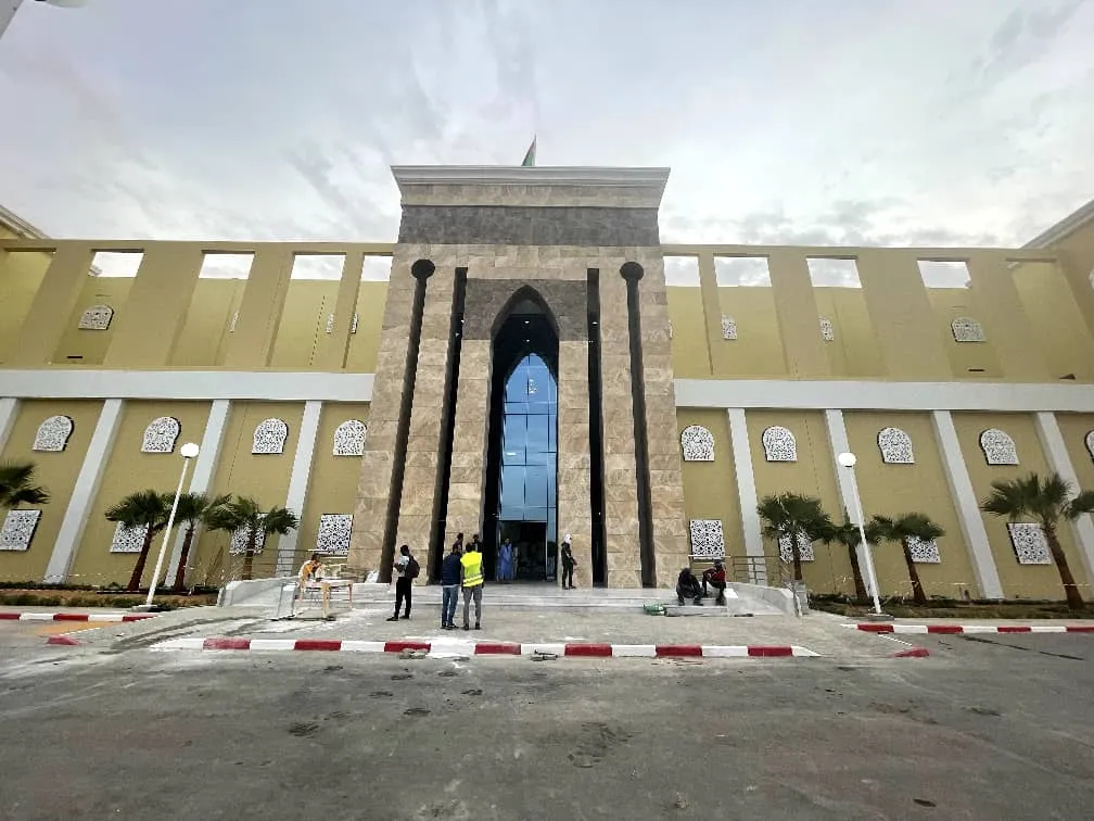 نواب المعارضة يقاطعون جلسة برلمانية تضامناً مع مريم الشيخ وقامو عاشور
