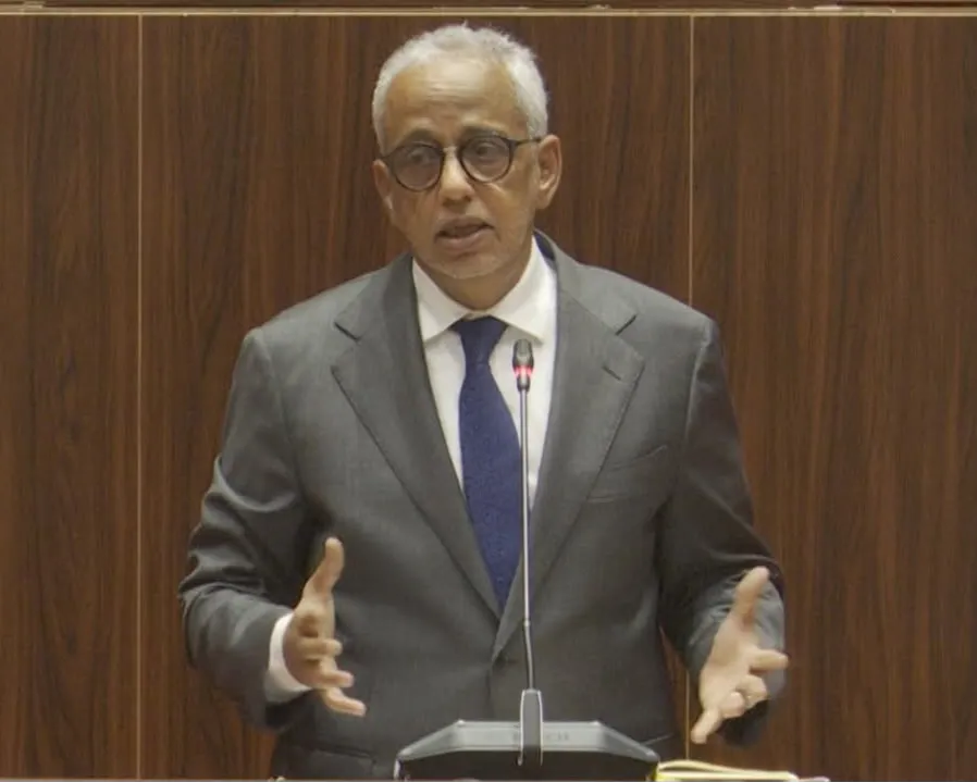 وزير الاقتصاد: موريتانيا مضطرة للاقتراض لاستكمال مشاريع التنمية والكهرباء في أفق 2030