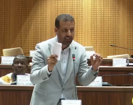 النائب إسلكو ولد ابهاه يطالب بصيانة أجهزة تصفية الكلى ويحذر من تدهور الخدمات