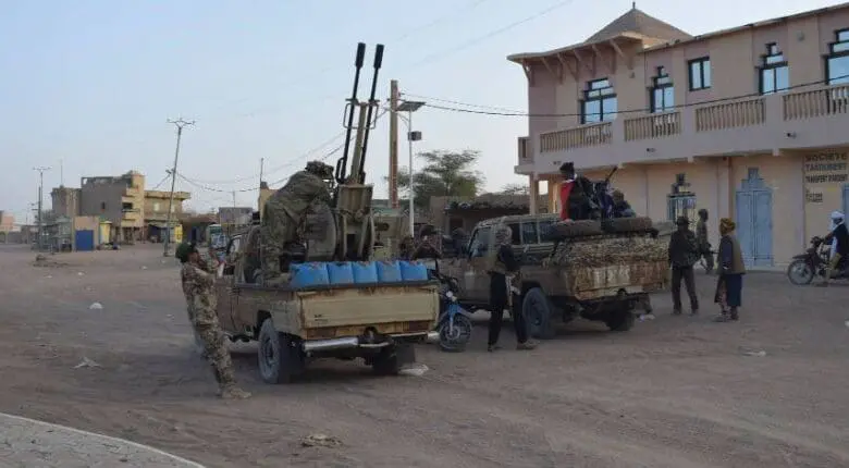 جماعة “نصرة الإسلام والمسلمين” تتهم الجيش المالي بتنفيذ غارة جوية أوقعت قتلى مدنيين في كيدال
