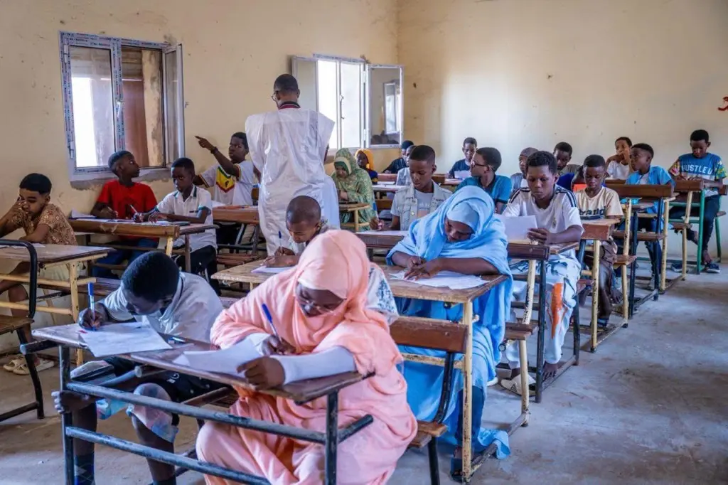 زيادة تعويض الساعات الإضافية لأساتذة الإعدادي والثانوي إلى عشرة أضعاف
