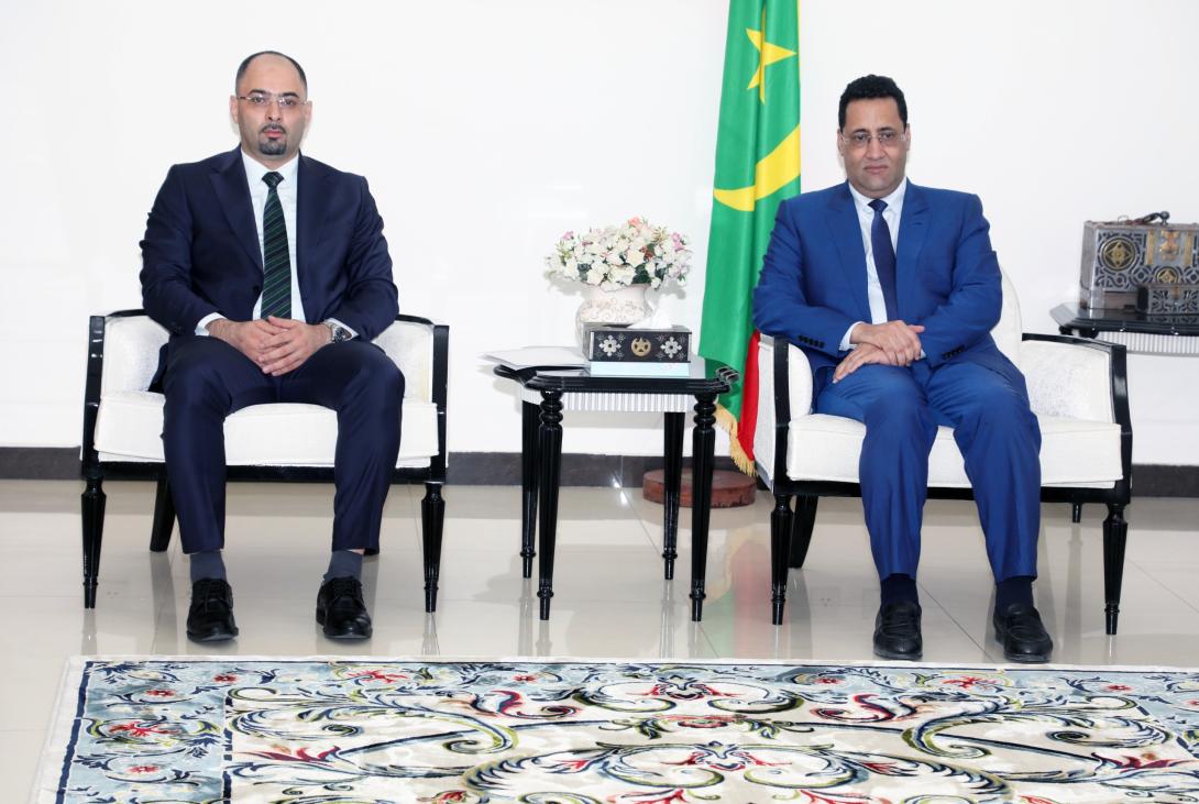 الوزير الأول يستقبل السفير الجزائري ويؤكدان أهمية تطوير التعاون المشترك