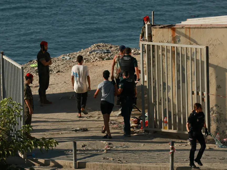 المغرب يوضح أسباب موجة العبور إلى سبتة: شائعات وتهريب وراء تصاعد المحاولات
