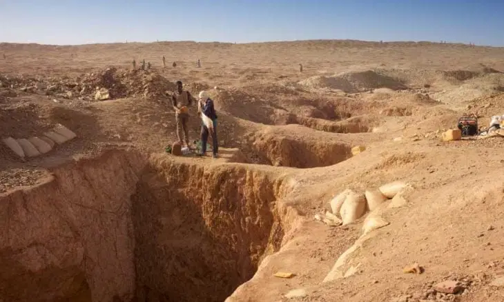 انهيار بئر يودي بحياة منقب ويصيب آخر في منطقة الشكات