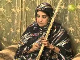 الموت يغيب الفنانة بنت همد فال بعد صراع طويل مع المرض