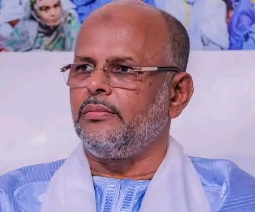 حزب ولد منصور يعلن تجميد أنشطته داخل احزاب الأغلبية