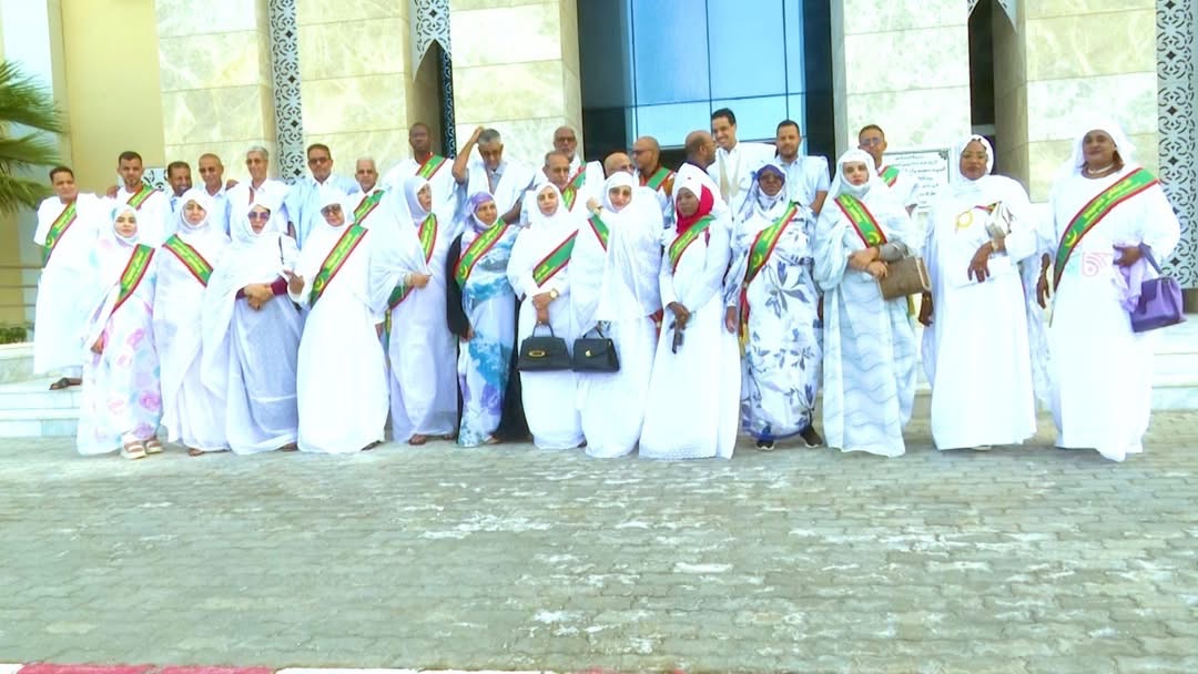 برلمانيات ينظمن وقفة تضامنية بالبرلمان للتنديد بجرائم الاغتصاب